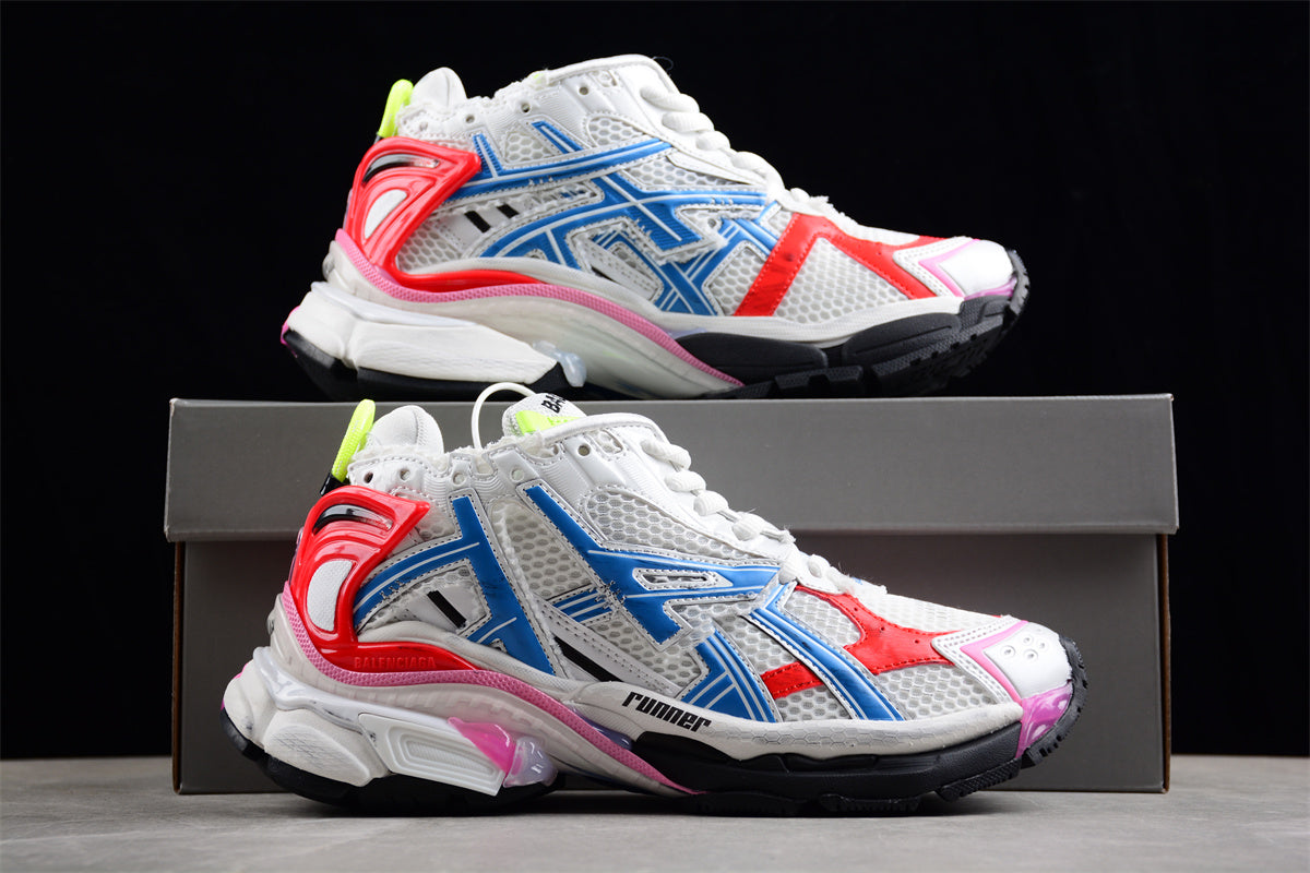 Balenciaga Runner Trainers | White and blue