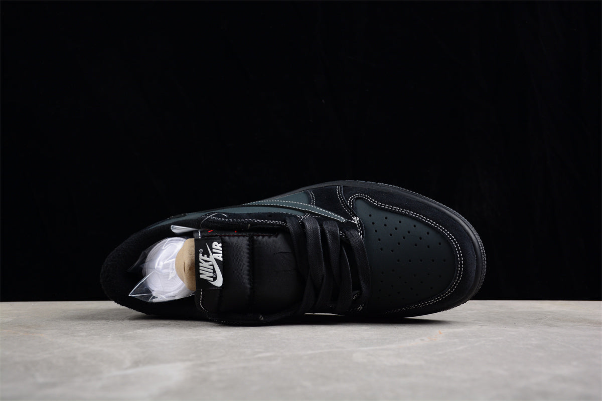 Jordan 1s x travis scott black phantom