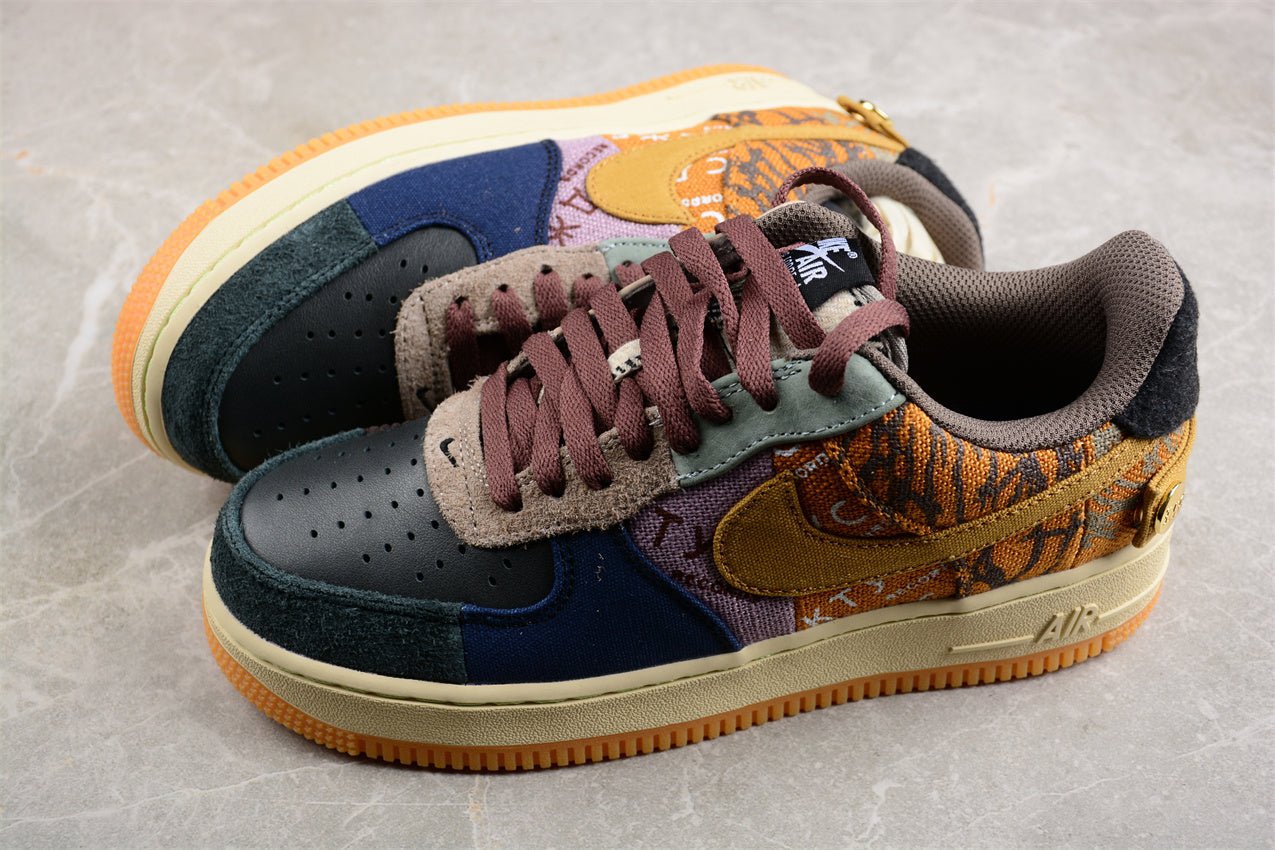 air forces X travis scott
