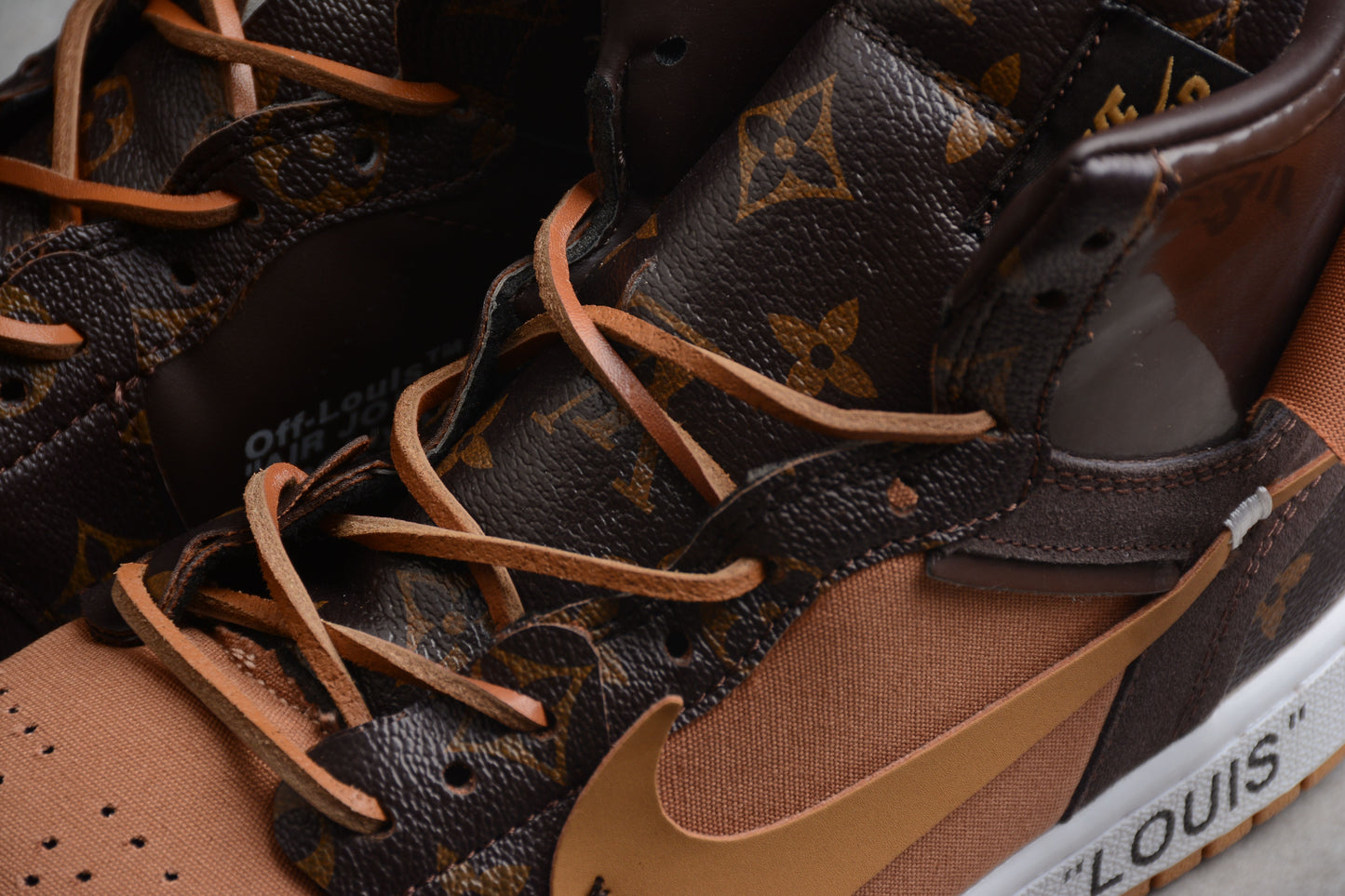 Jordan 1s high X off white X LV