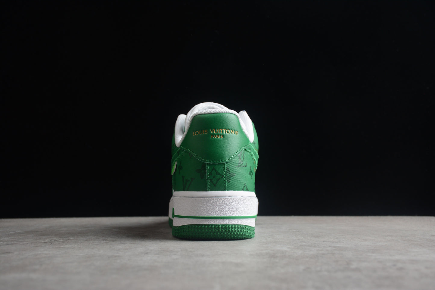 air forces x LV | green