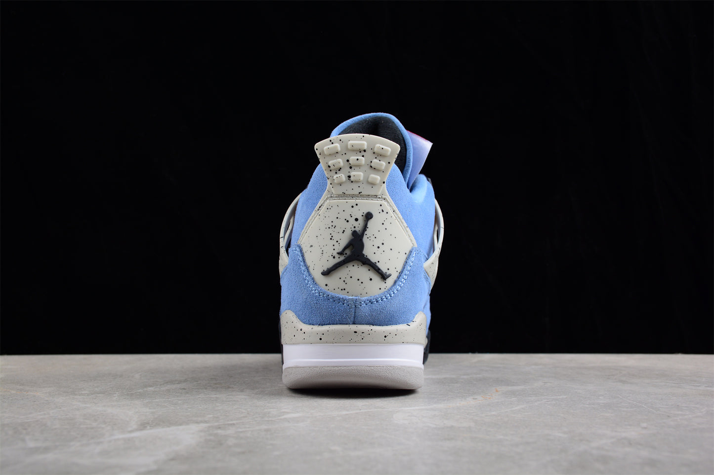 Air Jordan 4 Retro 'University Blue' |