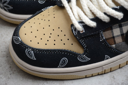 SB Dunks cashew flower x Travis scott