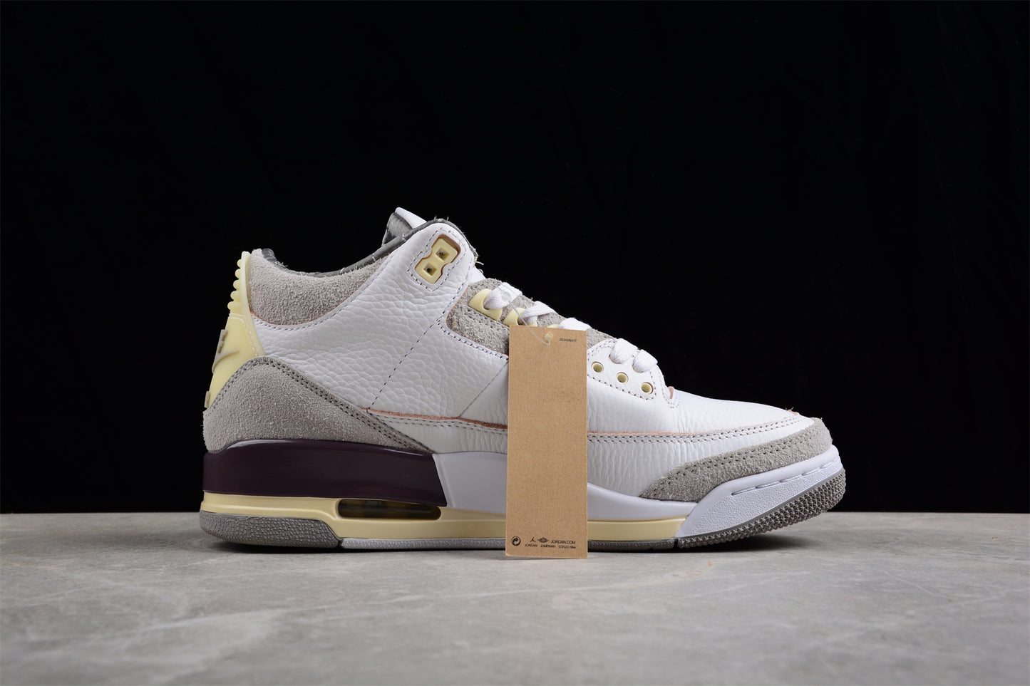 Jordan 3s Beige grey