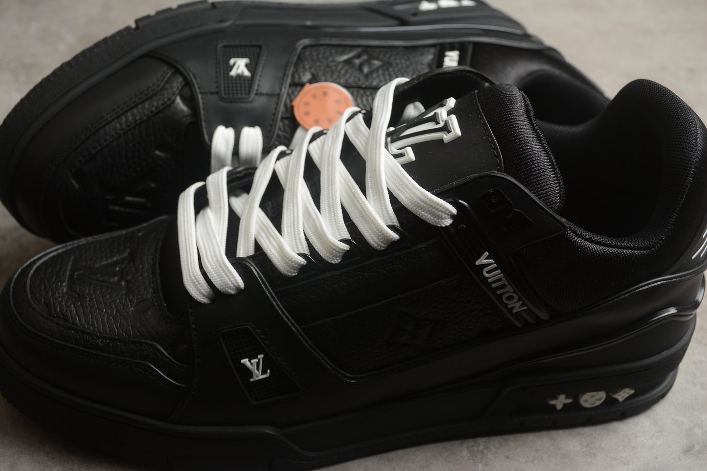 LV Trainers Pure black