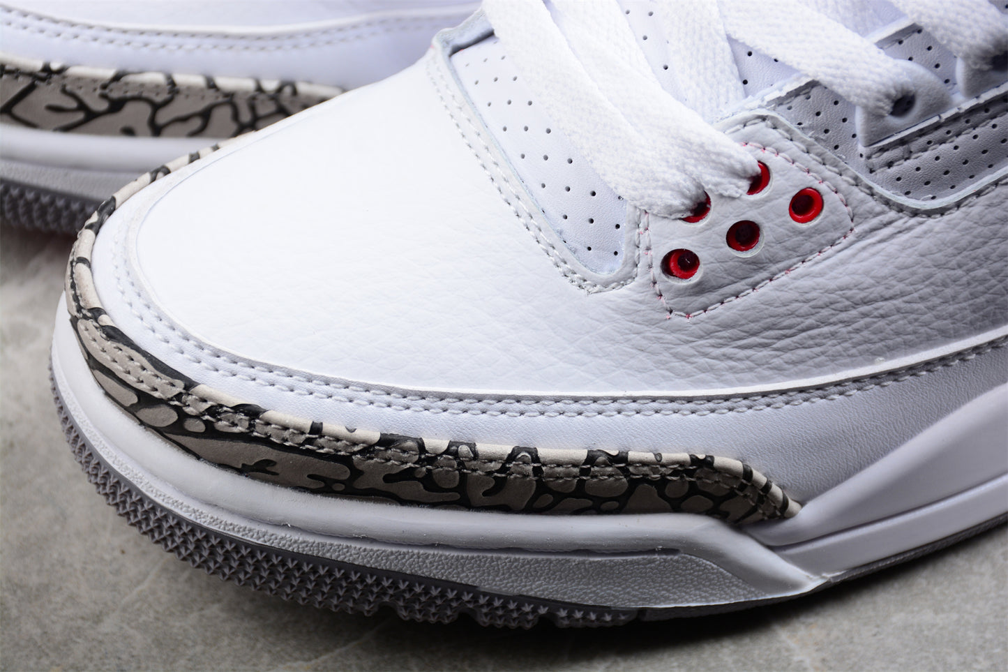 Jordan 3s Hurricane white red