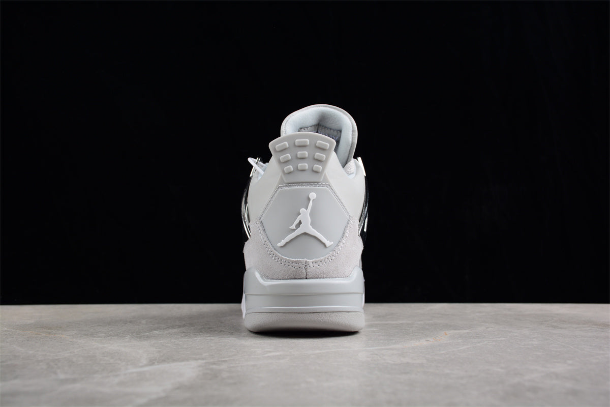 Air Jordan 4 Retro 'Frozen Moments' | Grey