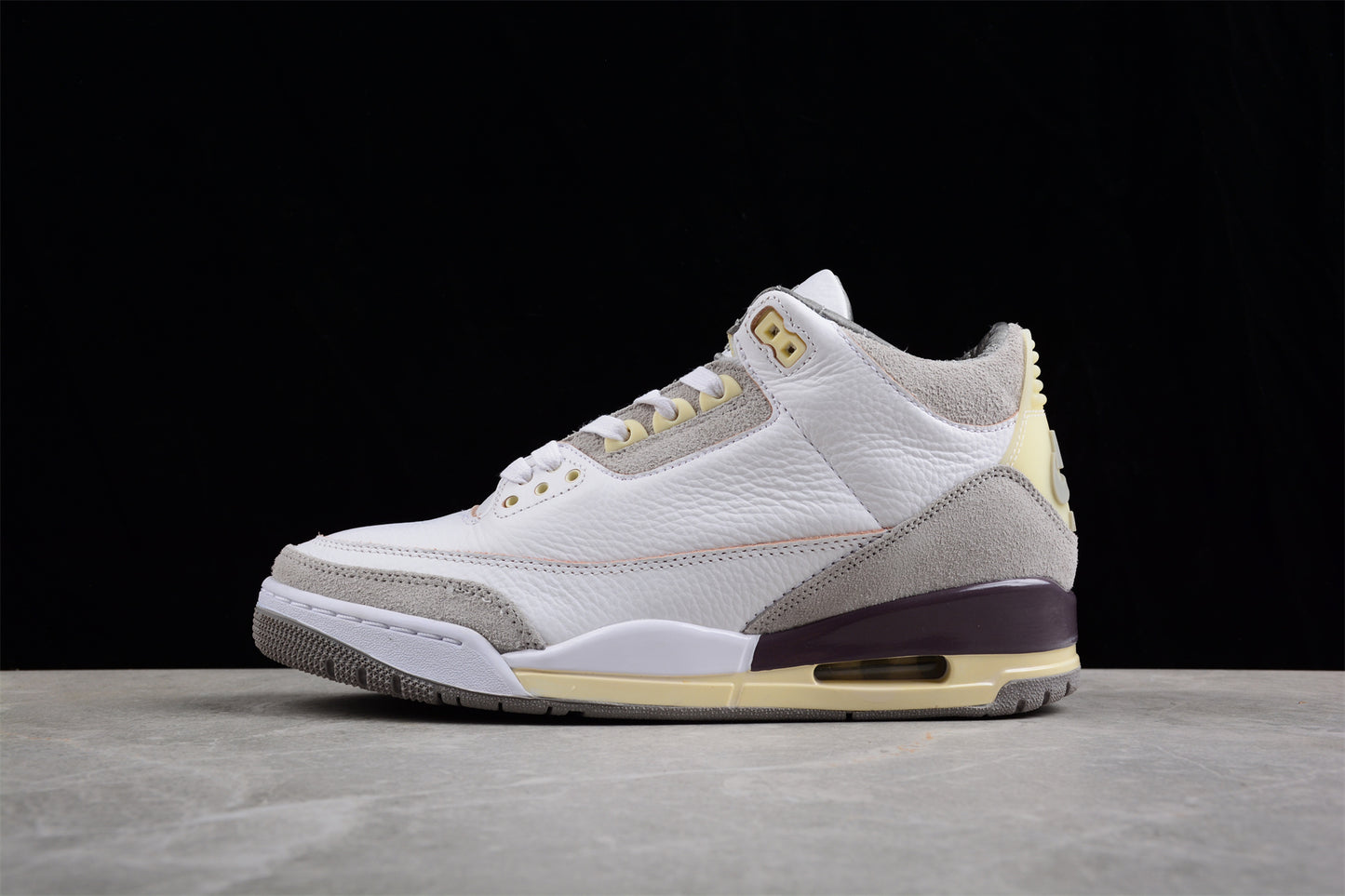 Jordan 3s Beige grey