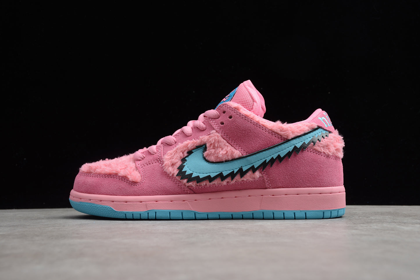 SB Dunks Grateful dead bear pink