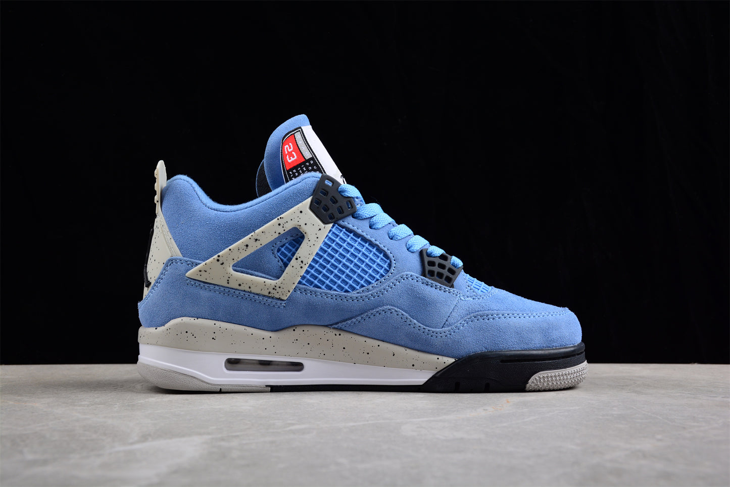 Air Jordan 4 Retro 'University Blue' |