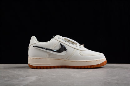 Air forces x travis scott