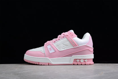LV Trainers White powder