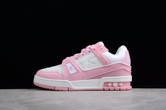 LV Trainers White powder