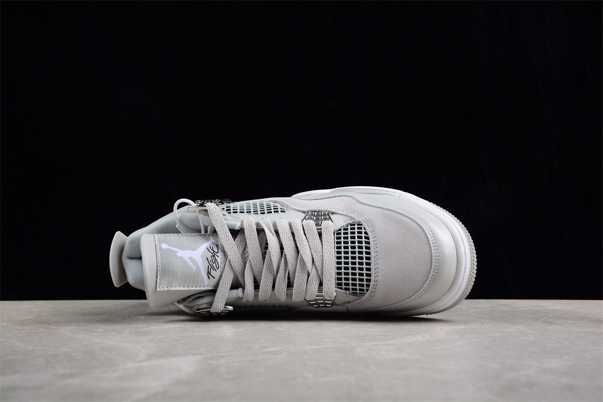 Air Jordan 4 Retro 'Frozen Moments' | Grey