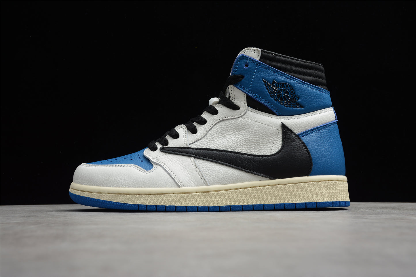 Jordan 1s X fragment X travis scott