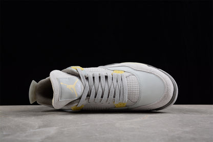 Air Jordan 4 Retro SE Craft 'Photon Dust'