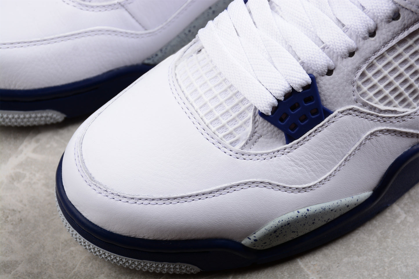 Air Jordan 4 Retro White Midnight Navy