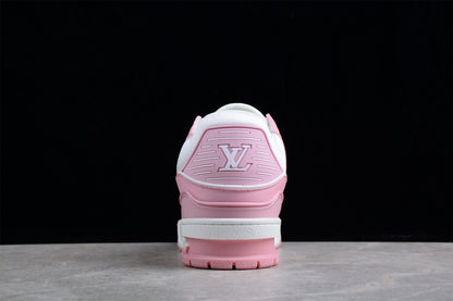 LV Trainers White powder