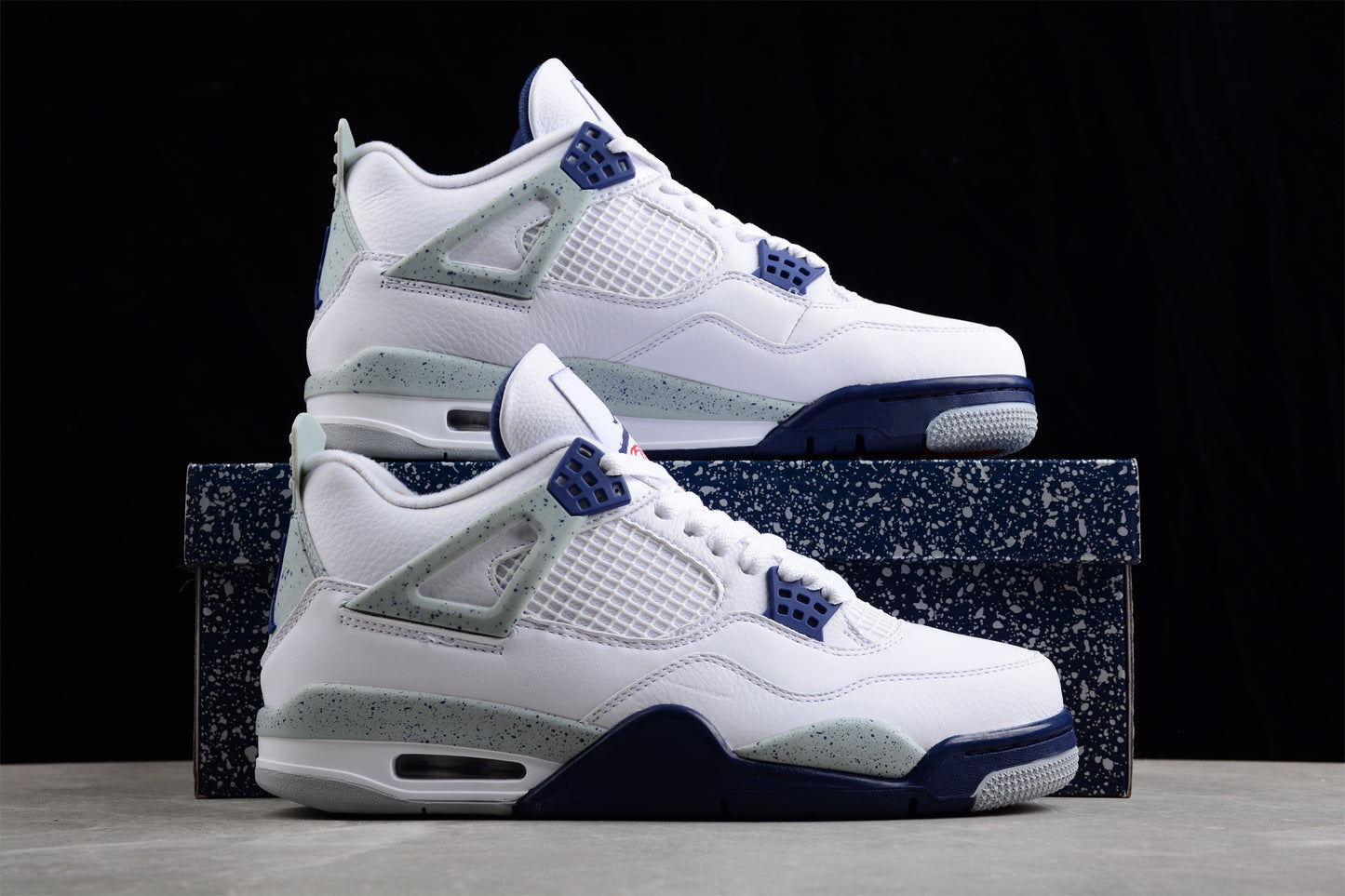 Air Jordan 4 Retro White Midnight Navy