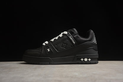 LV Trainers Pure black