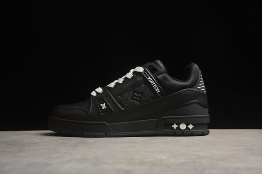 LV Trainers Pure black