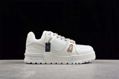 LV Trainers pure white