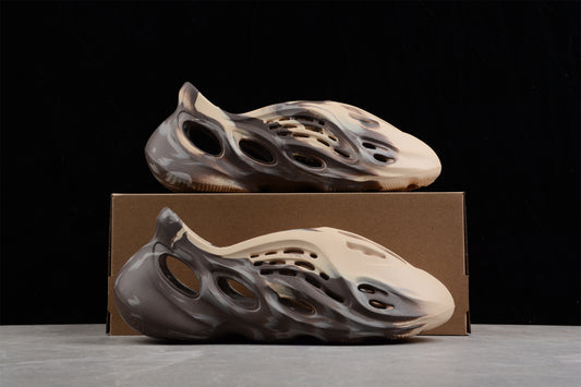 Yeezy foam runners Beige