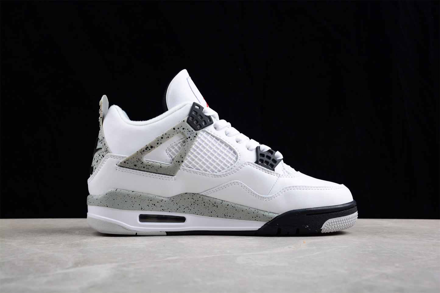 Air Jordan Retro 4 OG 'White Cement'