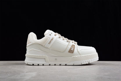 LV Trainers pure white