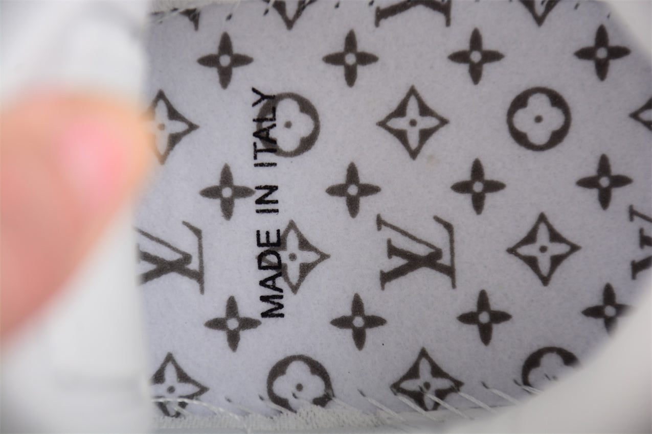 LV Trainers classic white and green