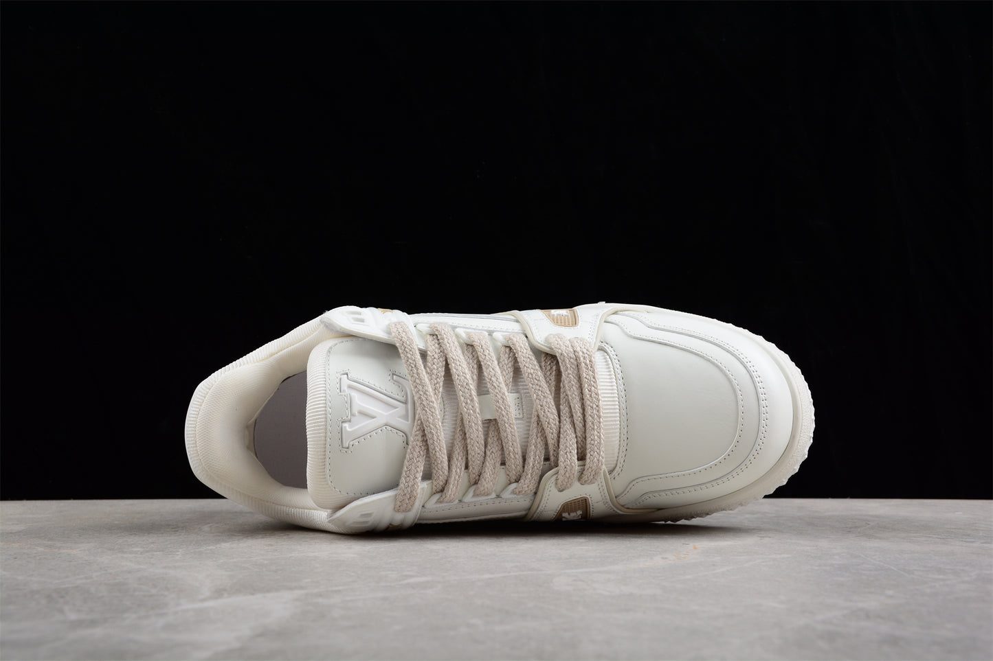LV Trainers pure white