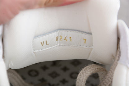 LV Trainers pure white