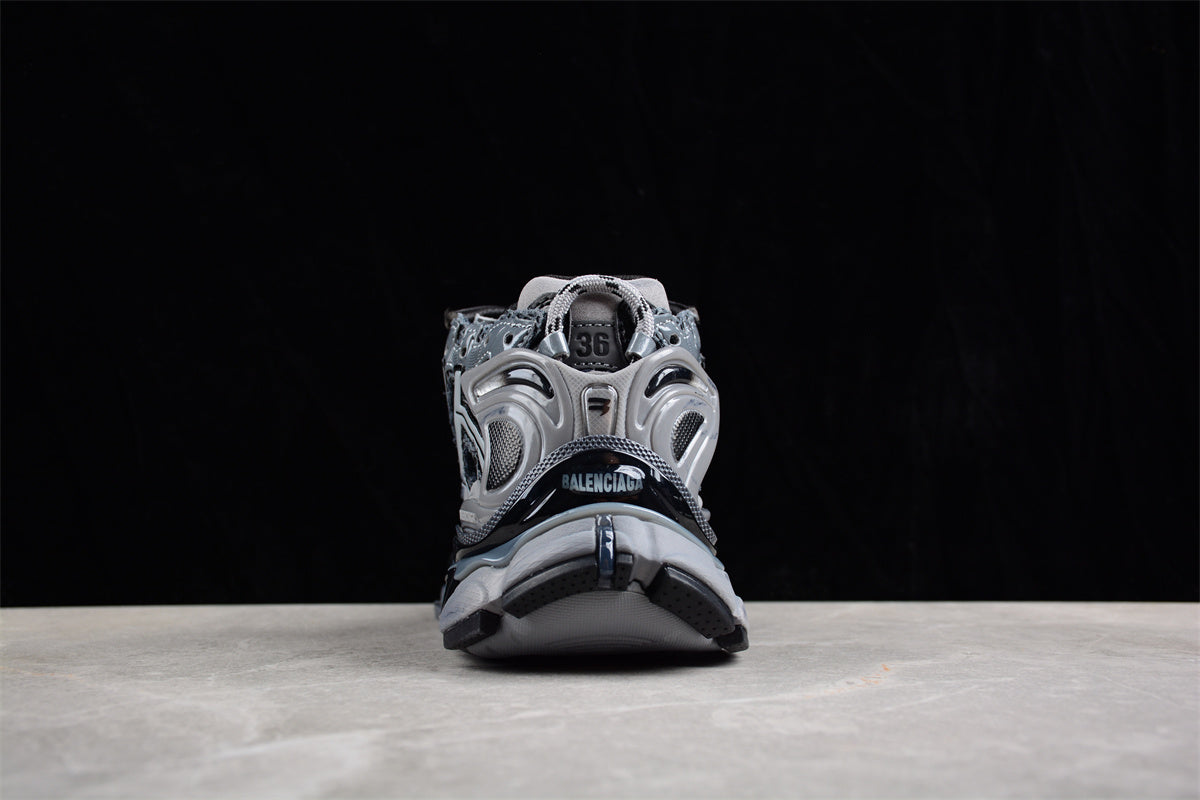 Balenciaga Runner Trainers | Grey black