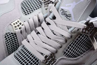 Air Jordan 4 Retro 'Frozen Moments' | Grey