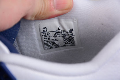 Air Jordan 4 Retro White Midnight Navy