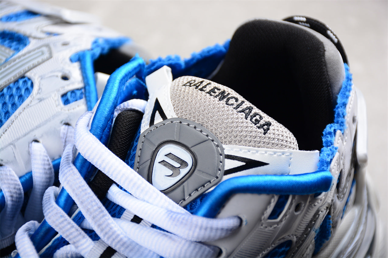 Balenciaga Runner Trainers | Blue and white