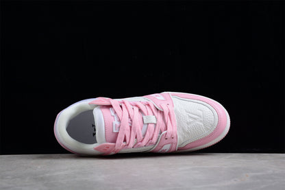 LV Trainers White powder