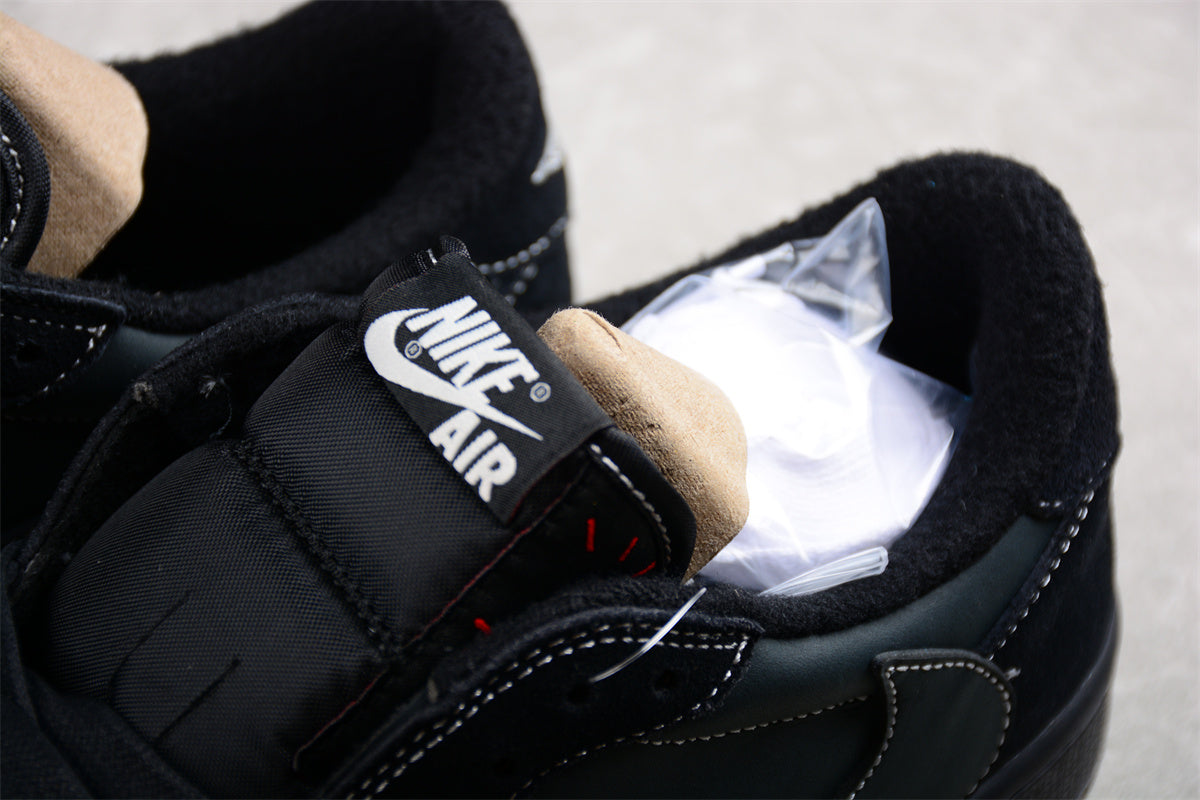 Jordan 1s x travis scott black phantom
