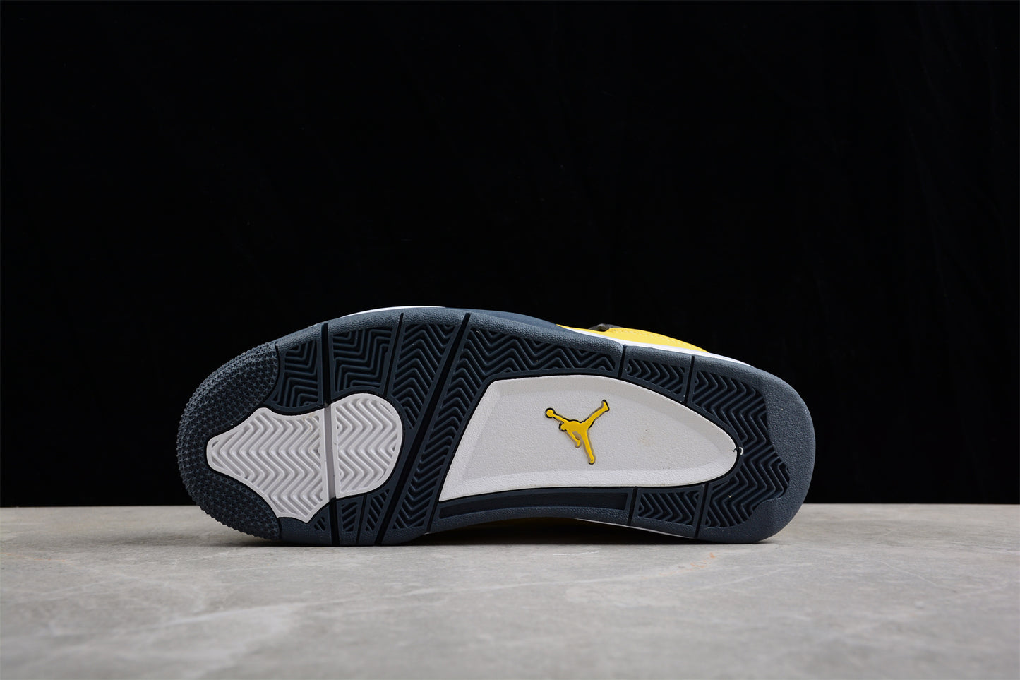 Air Jordan 4 Retro GS 'Lightning' 2021