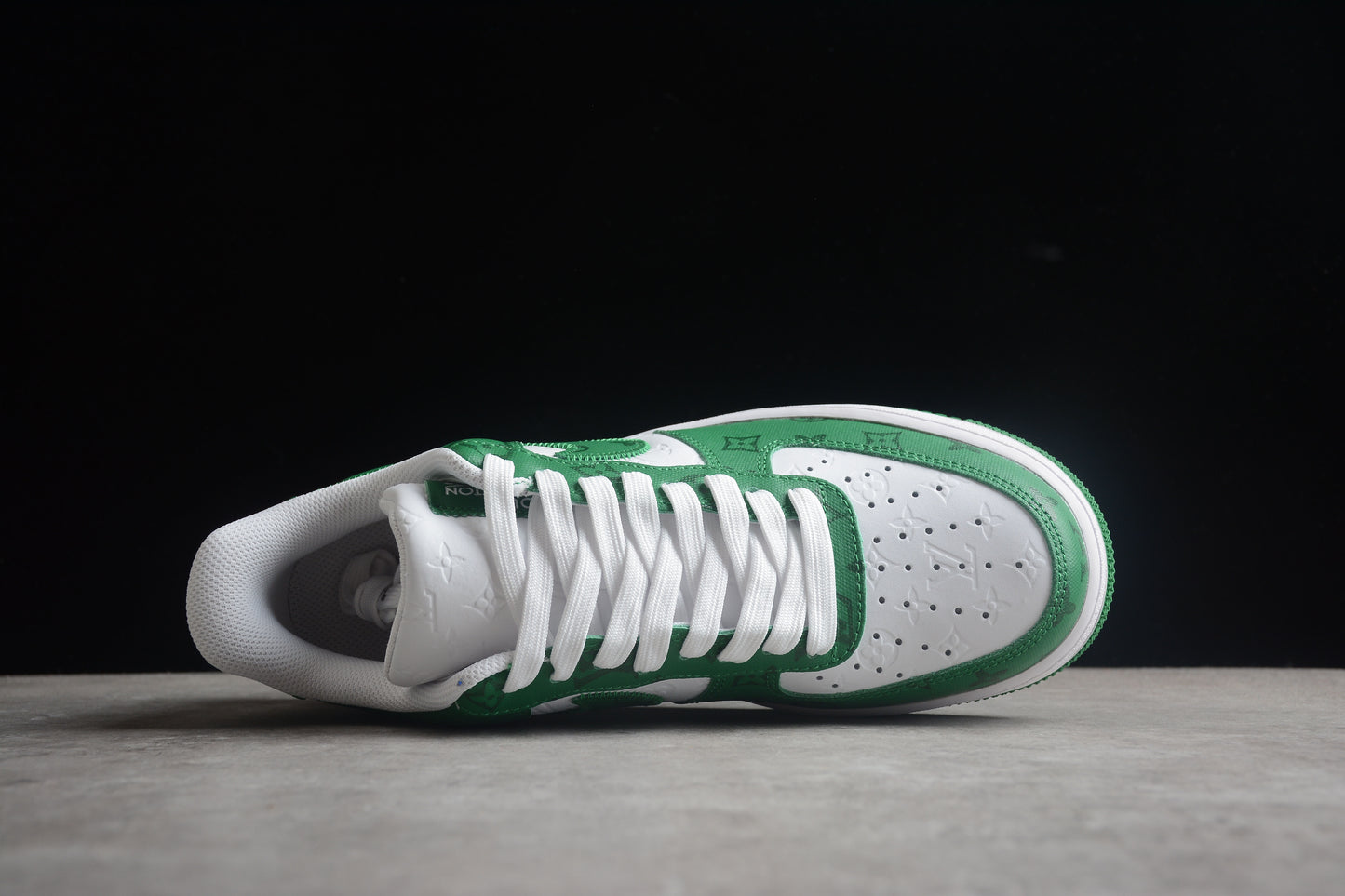 air forces x LV | green