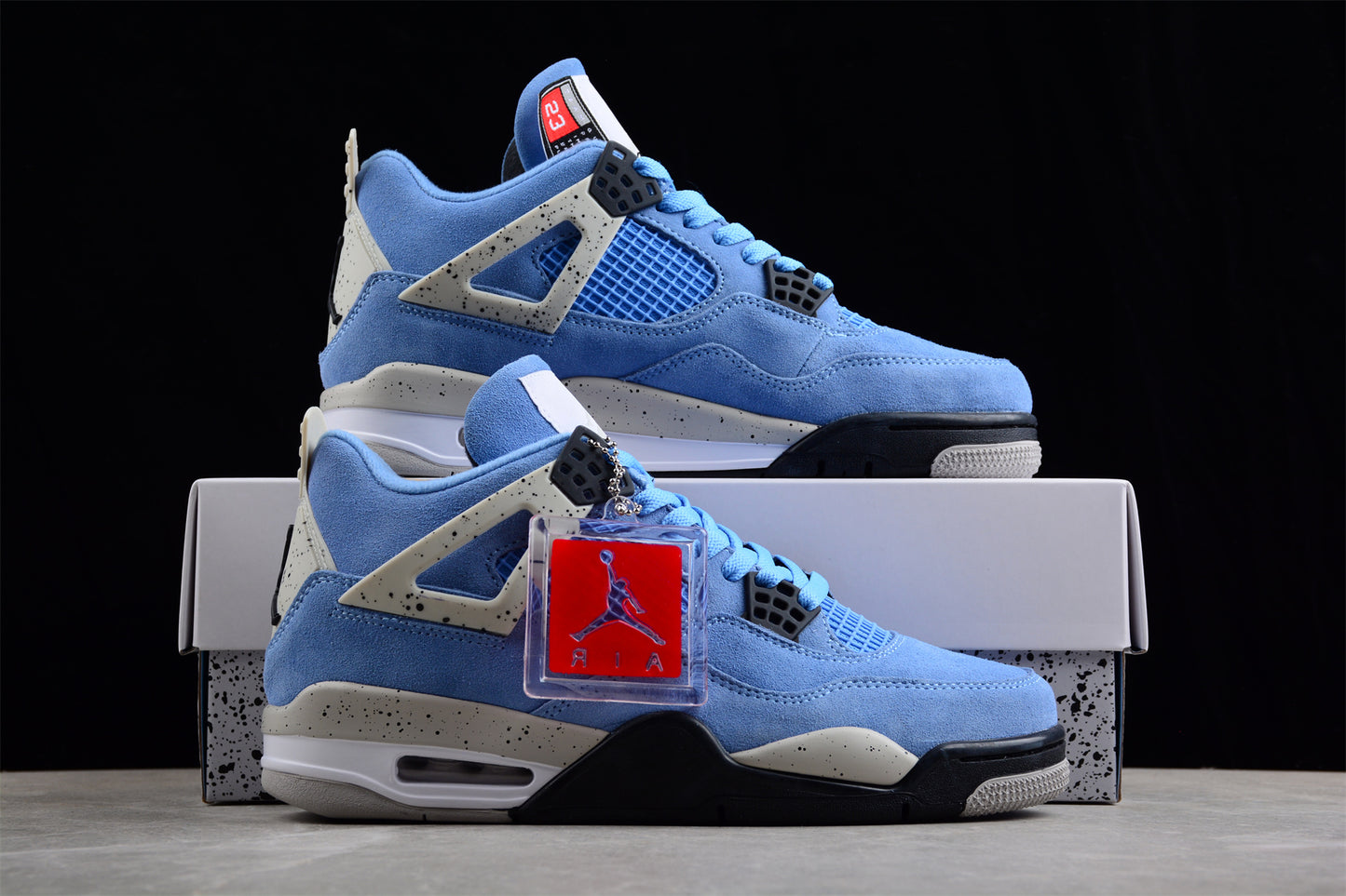 Air Jordan 4 Retro 'University Blue' |