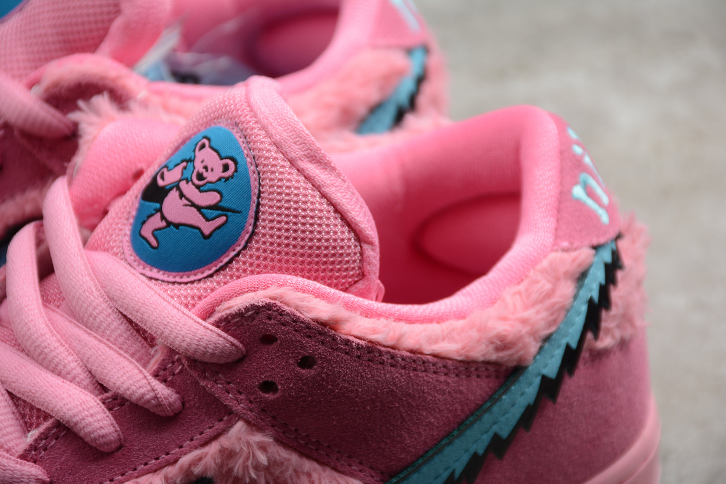 SB Dunks Grateful dead bear pink