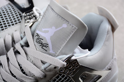 Air Jordan 4 Retro 'Frozen Moments' | Grey