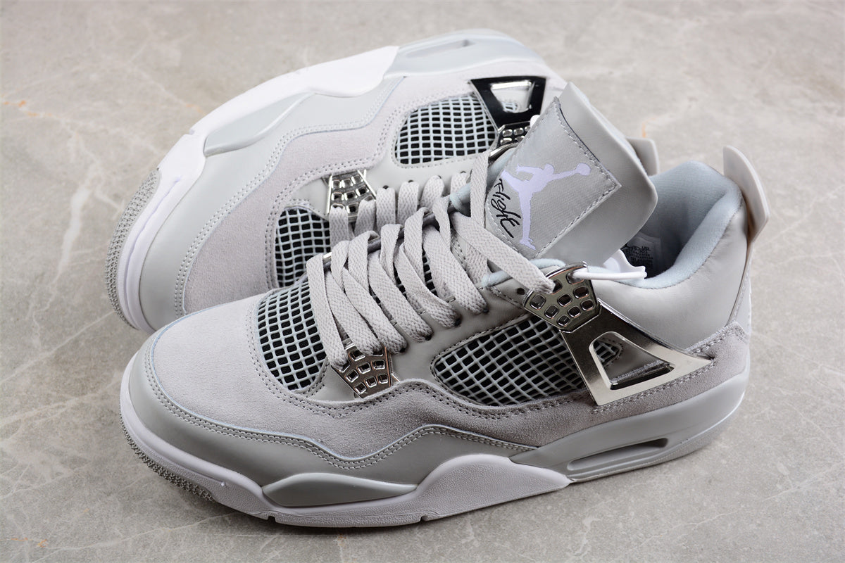 Air Jordan 4 Retro 'Frozen Moments' | Grey