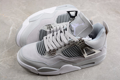Air Jordan 4 Retro 'Frozen Moments' | Grey
