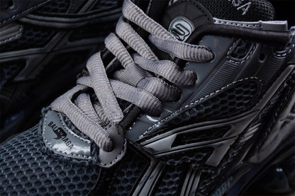Balenciaga Runner Trainers | Grey black