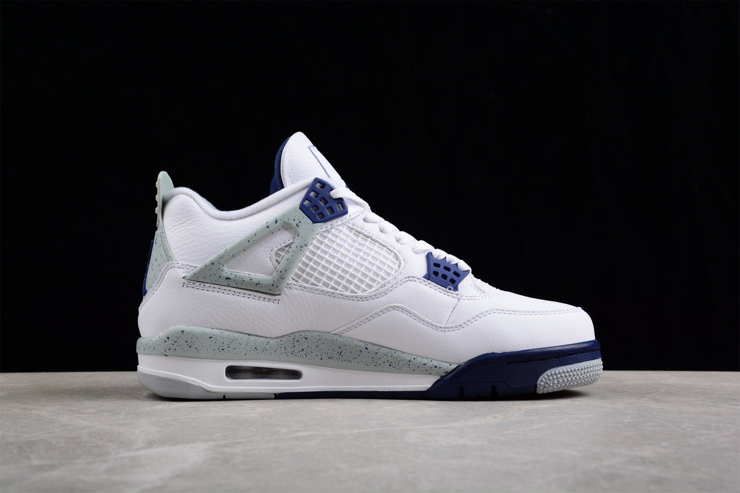 Air Jordan 4 Retro White Midnight Navy