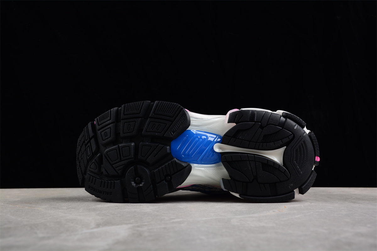 Balenciaga Runner Trainers | White and blue
