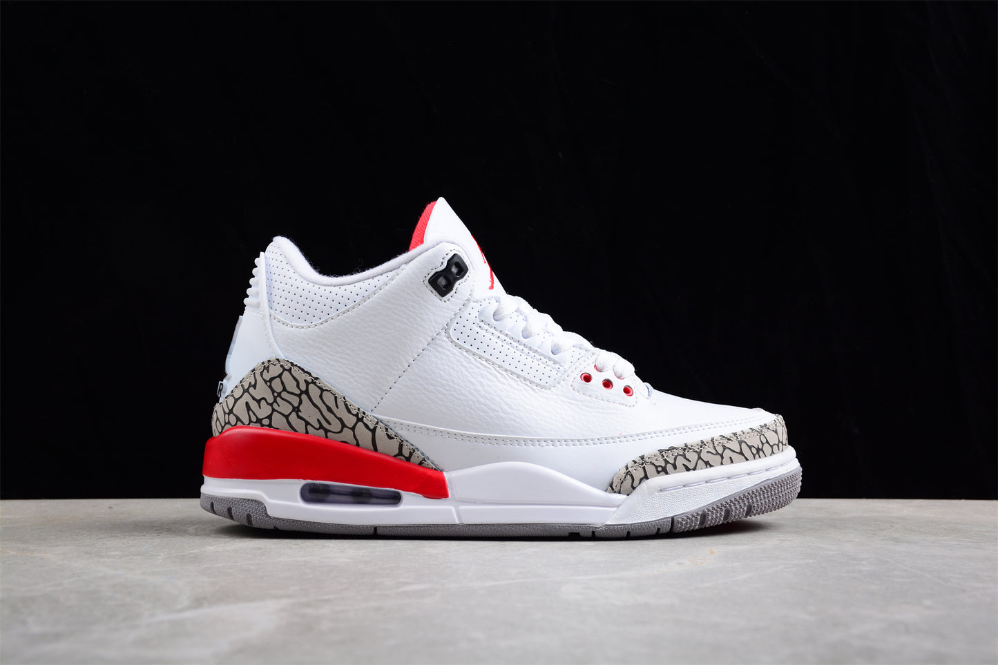 Jordan 3s Hurricane white red