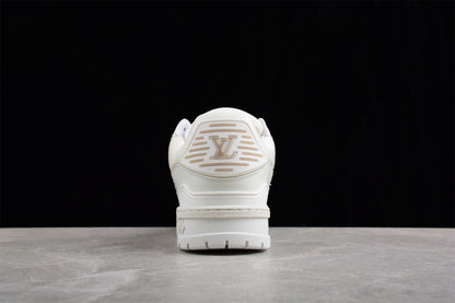 LV Trainers pure white